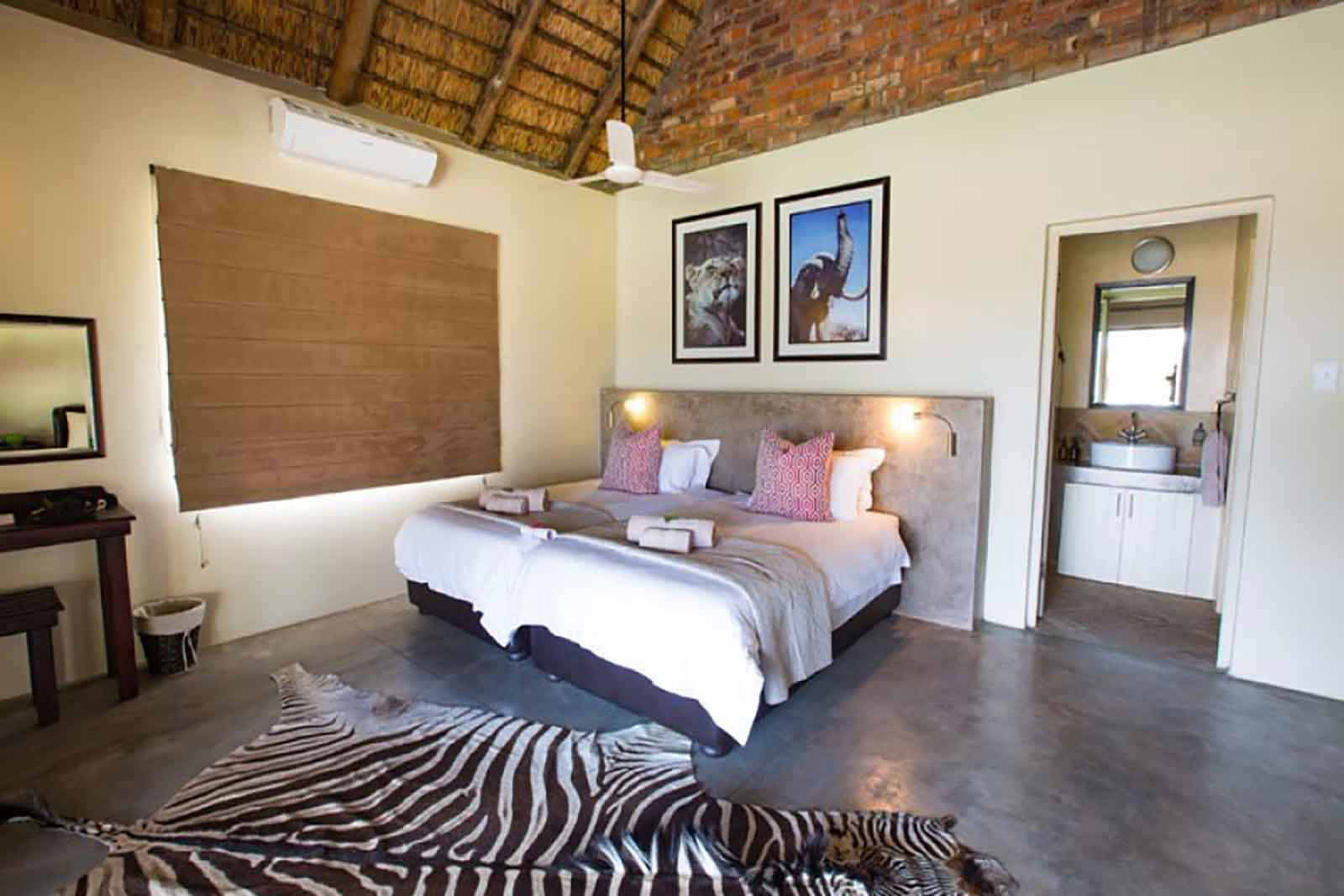 Senalala Safari Lodge accommodation